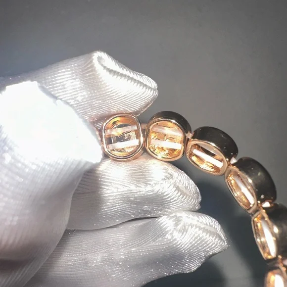 LG style smiley face bracelet - Picture 5 of 5